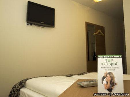 Mcdreams Hotel Wuppertal City Bagian luar foto