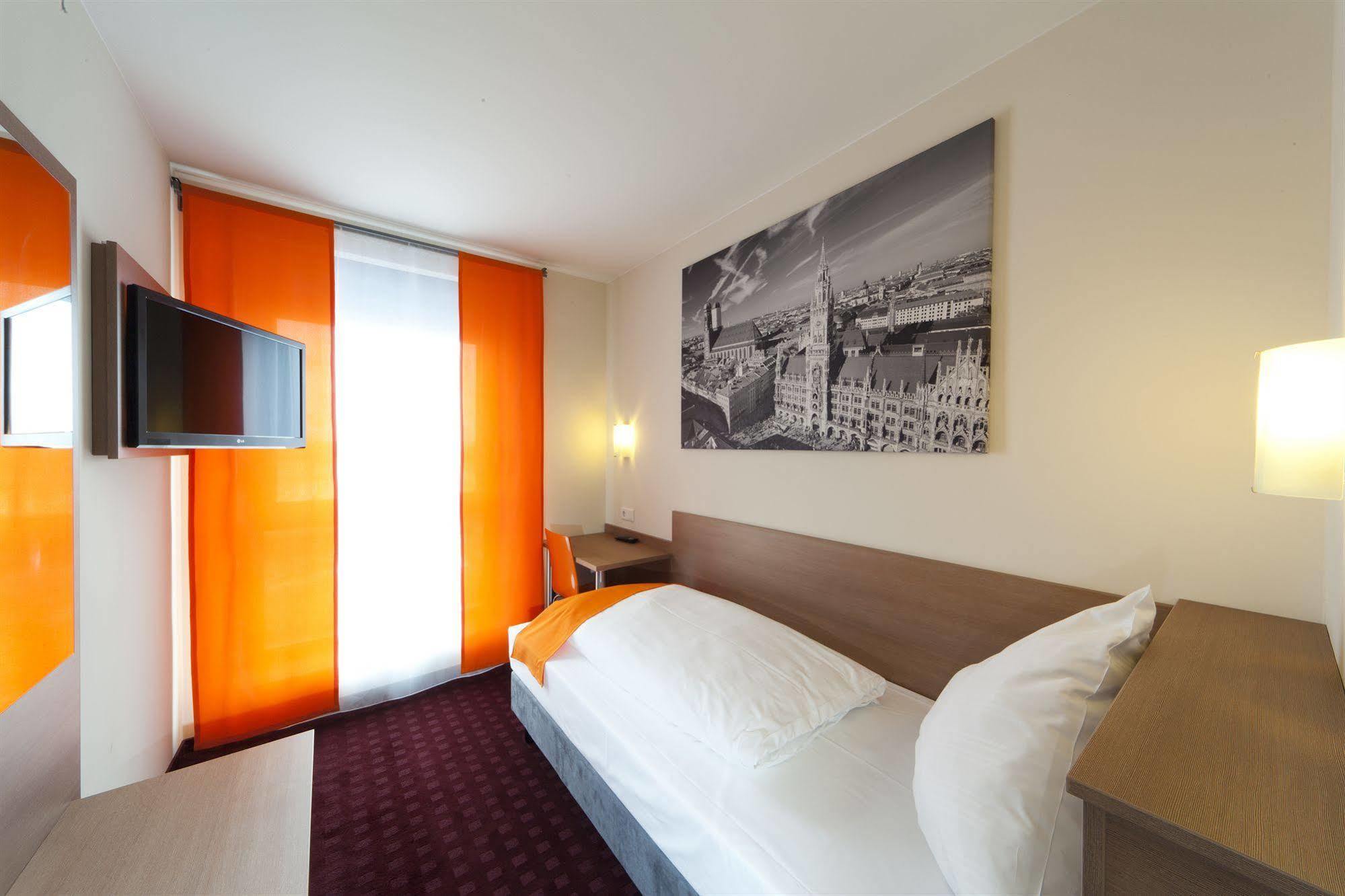 Mcdreams Hotel Wuppertal City Bagian luar foto