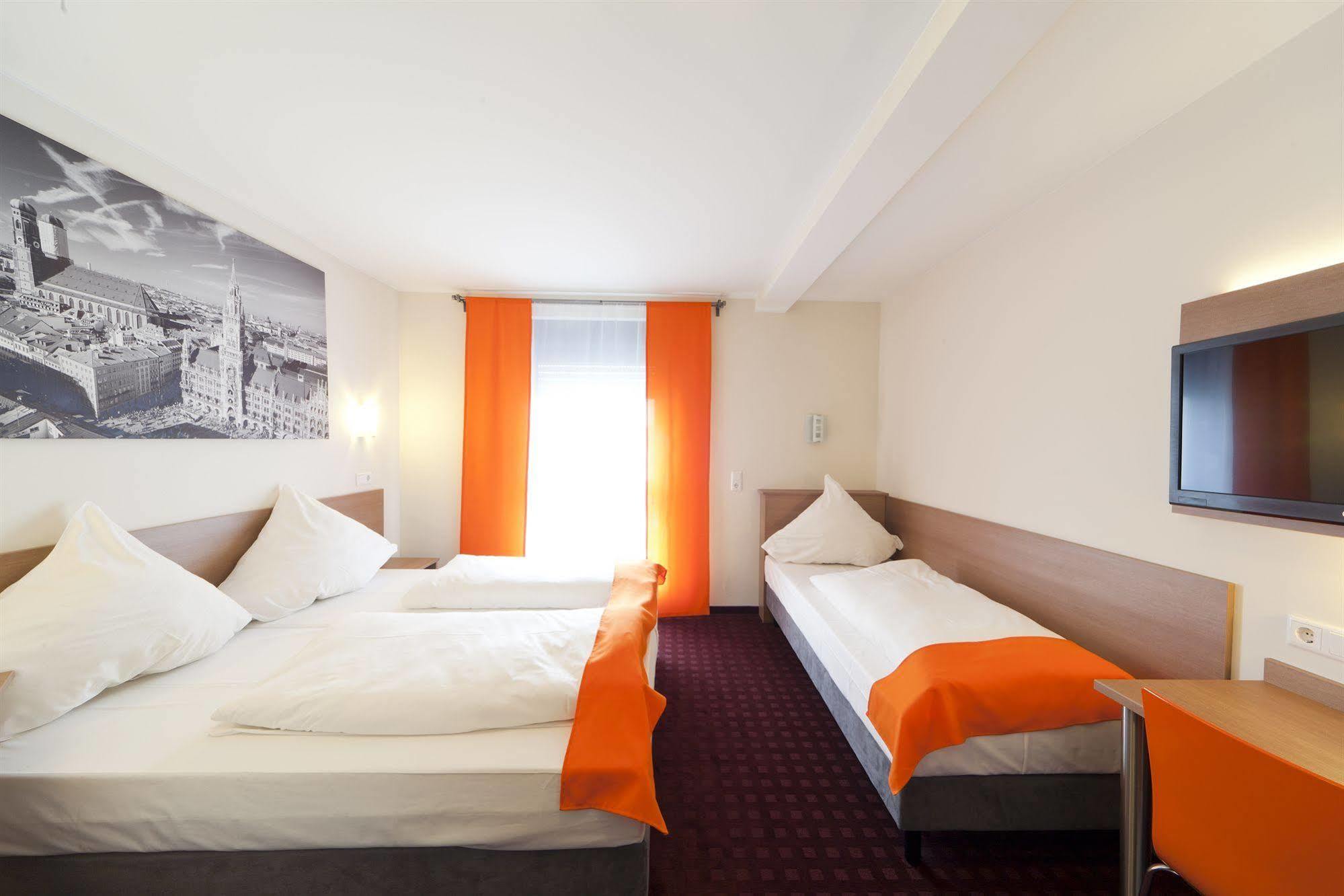 Mcdreams Hotel Wuppertal City Bagian luar foto